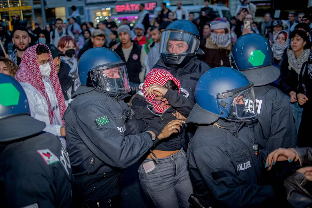 Berliner Zeitung: Kristin Helberg über Palästina-Proteste: „Die Meinungsfreiheit wird wie selten zuvor eingeschränkt“